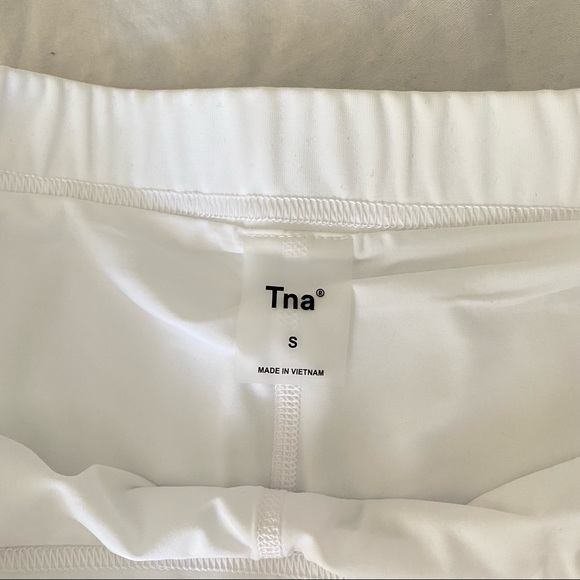 Aritzia TNA Mini Skirt - Picture 4 of 6